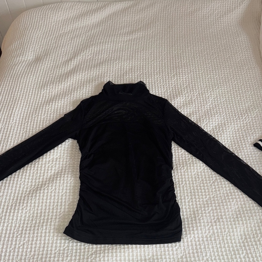 Zeagoo Black Long Sleeve Women's Top